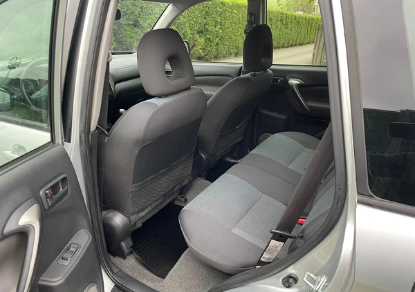 Toyota RAV4 cena 15900 przebieg: 219000, rok produkcji 2003 z Sobótka małe 137